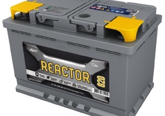 АКБ  75 пп AKOM REACTOR 820EN